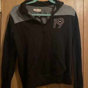 Hollister 1/4 zip